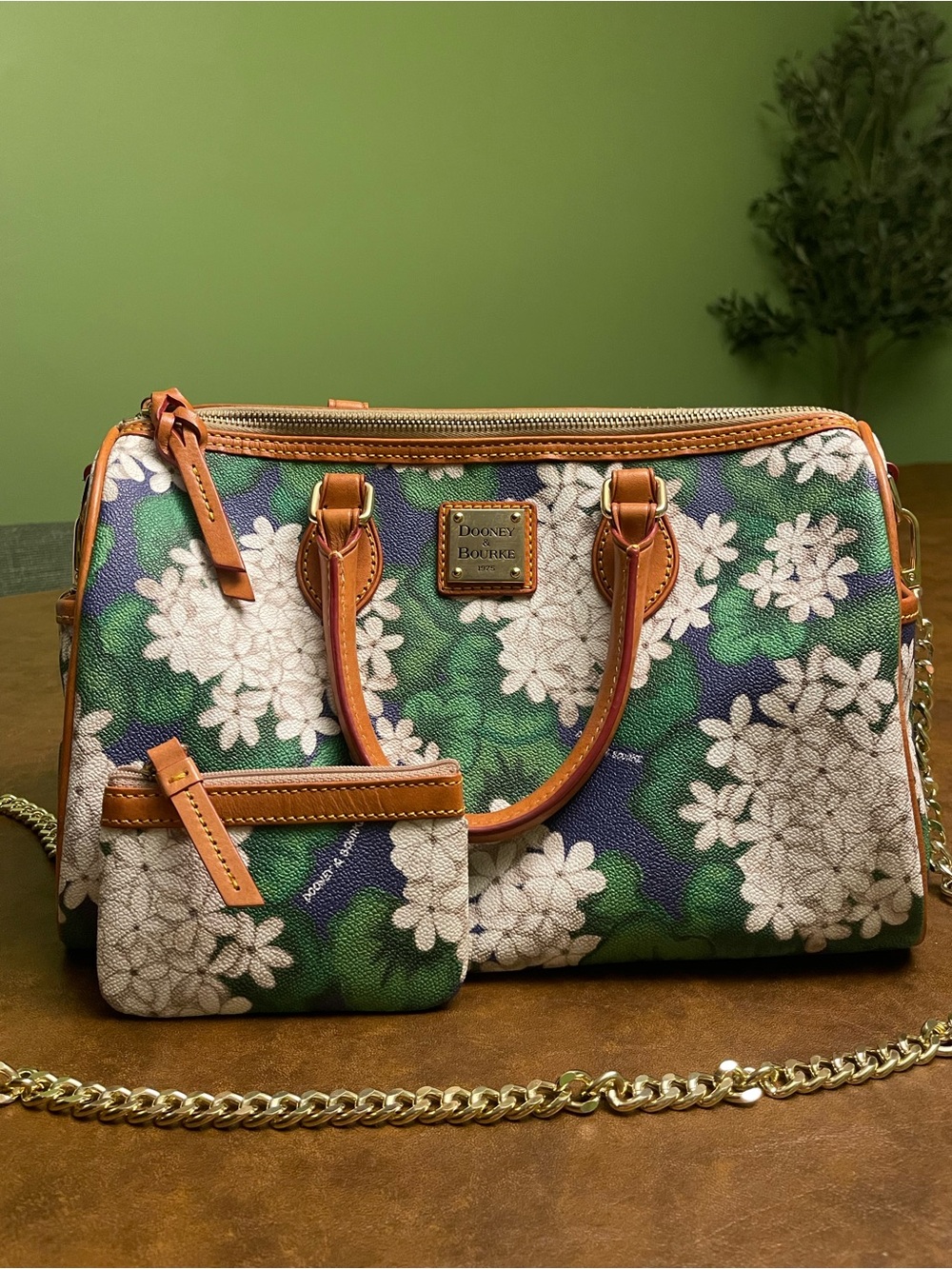 27. Dooney & Bourke matching purse set